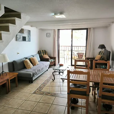Apartman Americas Front Line